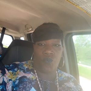 Meet your Posher, Lola